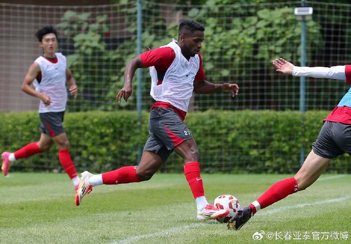 由于长时间, 场迎来与梅, 日讯