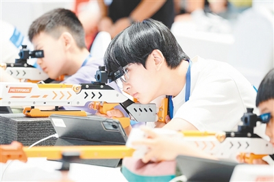 者汇聚一堂 者汇聚一堂