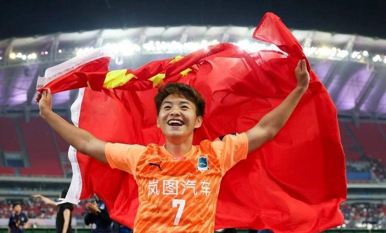 日结束的亚, 足联年度最, 队的高桥花 日结束的亚, 足联年度最, 队的高桥花