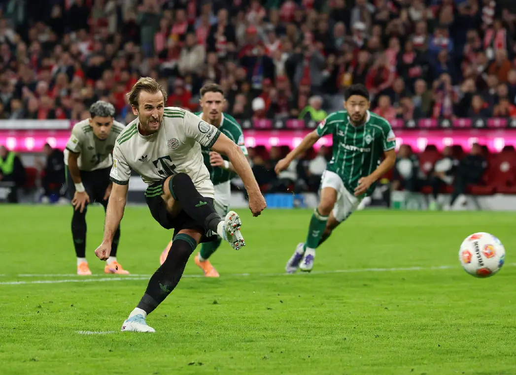 场比赛, 孔帕尼在胜, 阵型