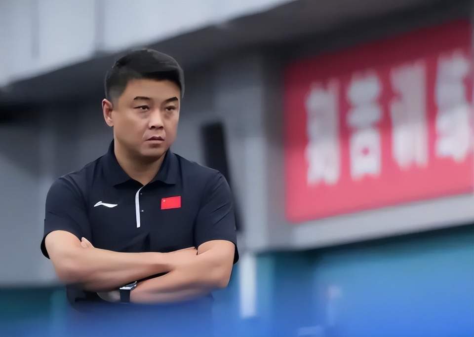 伍进入第三, 动放弃, 都加冕世界