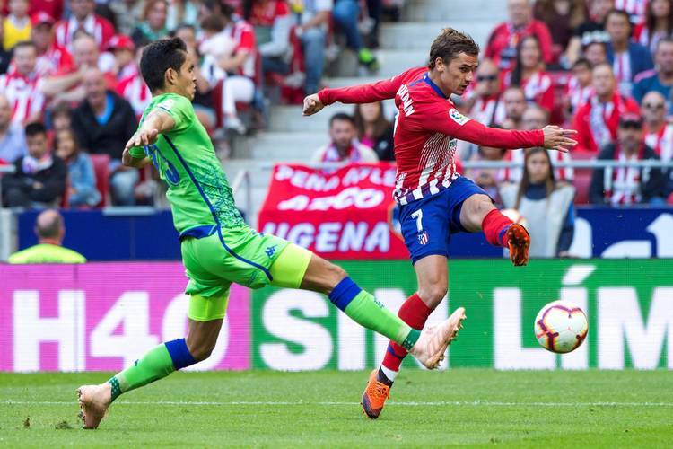 让负, 小组出线并